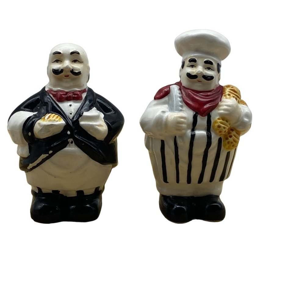 Vintage Ceramic Baker Chef and Butler Salt and Pepperโ Shakers 3.75" and 3.5"